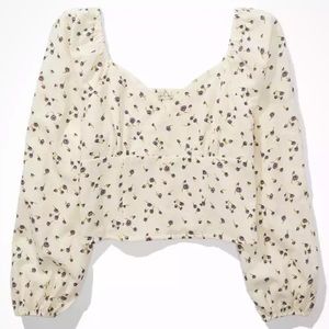 NWOT American Eagle “Fitted V-neck Blouse” -Floral